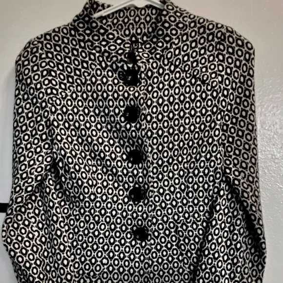 Saks Fifth Avenue Women's Size 6 Lightweight Jacket Geometric Shape Fitted - Picture 1 of 6